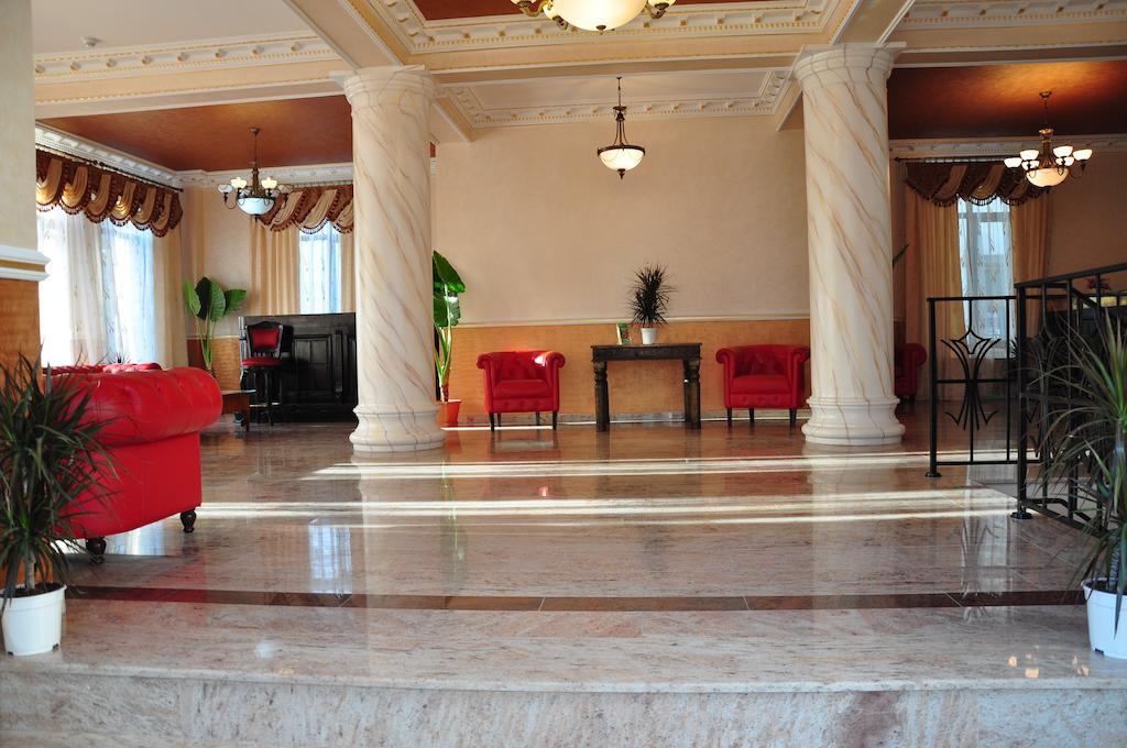 Vigo Grand Hotel Плоєшті Екстер'єр фото