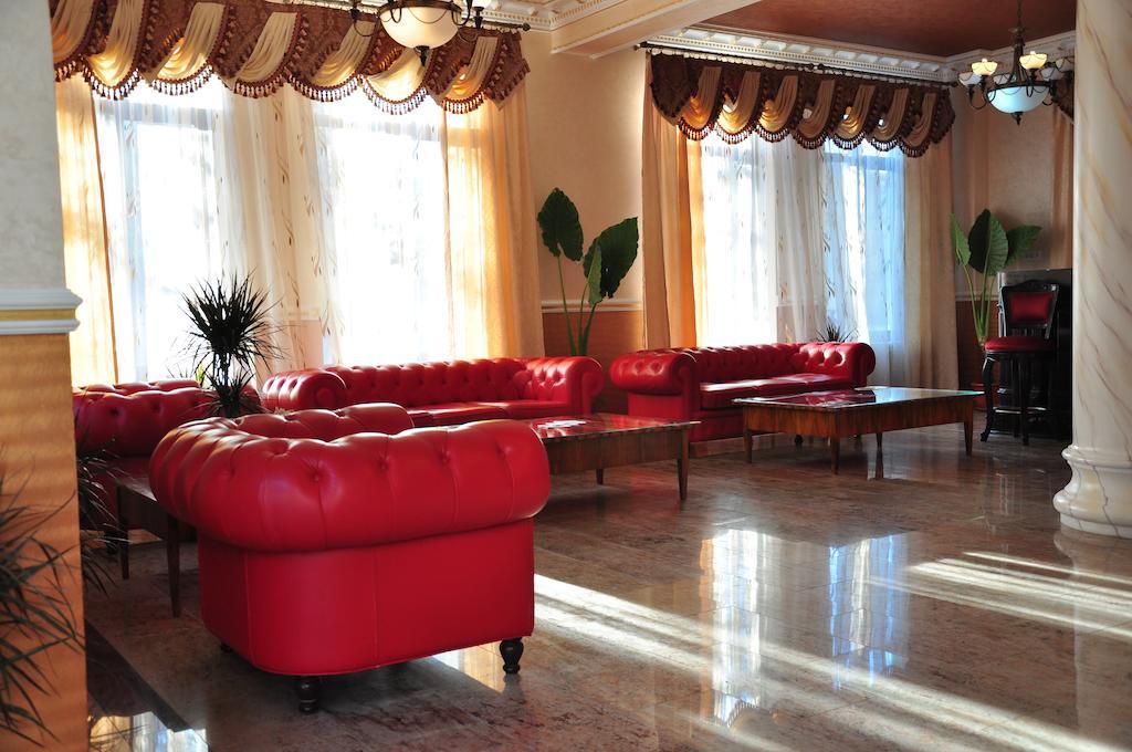 Vigo Grand Hotel Плоєшті Екстер'єр фото