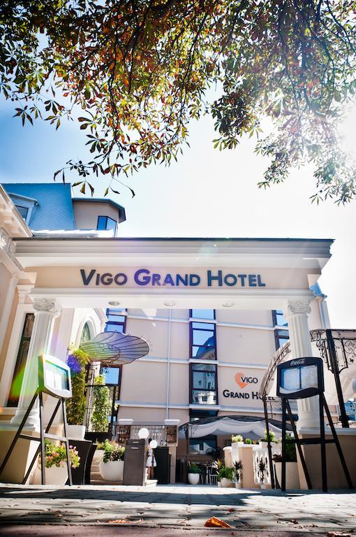 Vigo Grand Hotel Плоєшті Екстер'єр фото