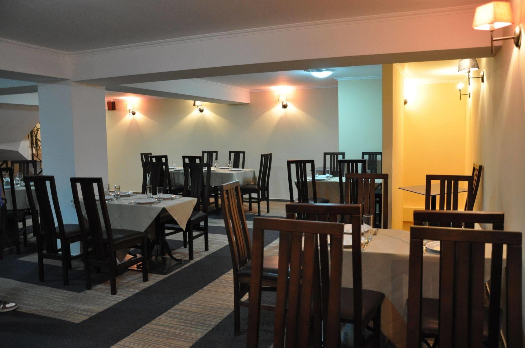 Vigo Grand Hotel Плоєшті Екстер'єр фото